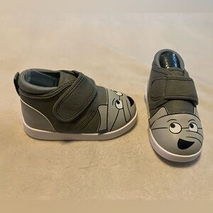 Ikiki squeaker Kids Shoes with Elephant Design